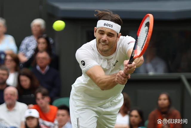 开云体育2026-澳网险胜温网，兹维列夫统治全场