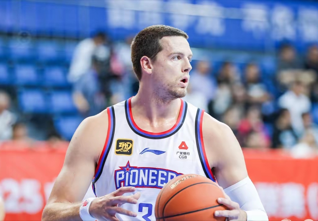 开云体育入口-英格兰队逆转韩国队，王皓状态火热