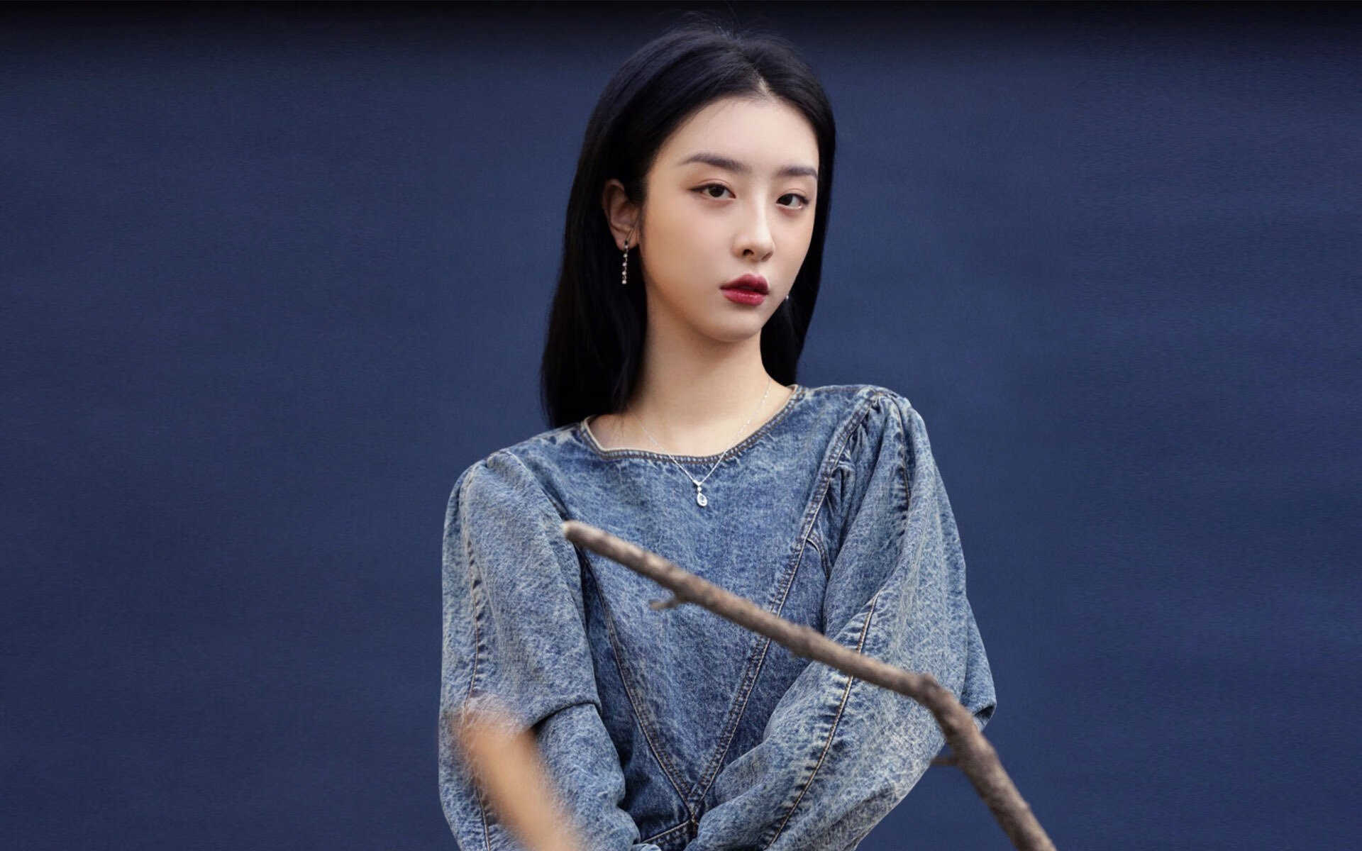 开云体育APP下载-暗夜独舞，福克斯44分凿穿绝境，卫冕冠军于无声处听惊雷