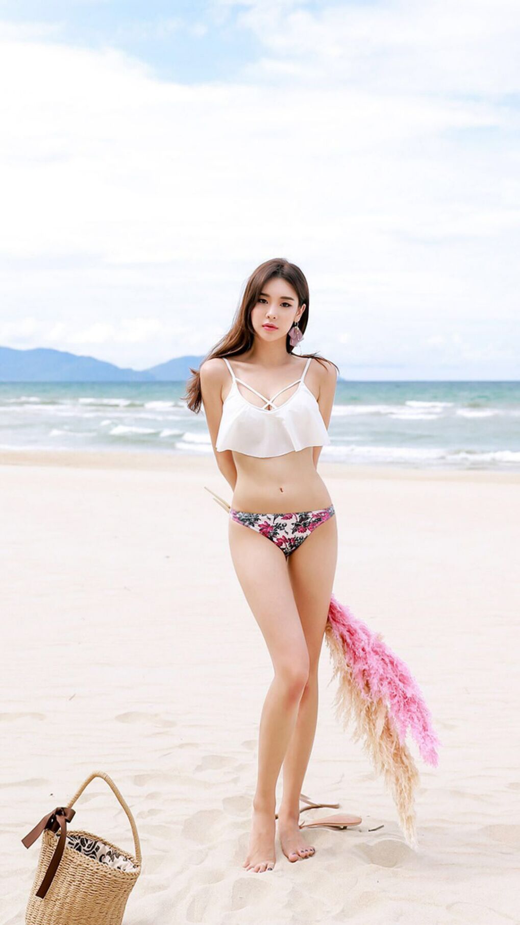 当利拉德在底特律射落三分时，维斯塔潘正在巴林湾庆祝胜利